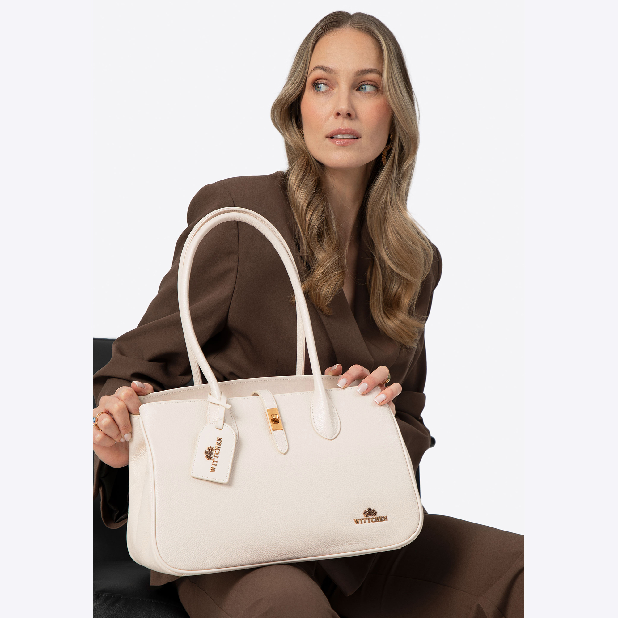Dámska shopper kabelka z prírodnej kože krémová so strapcom 100-4E-229-0, Vyberte variant lomená biela