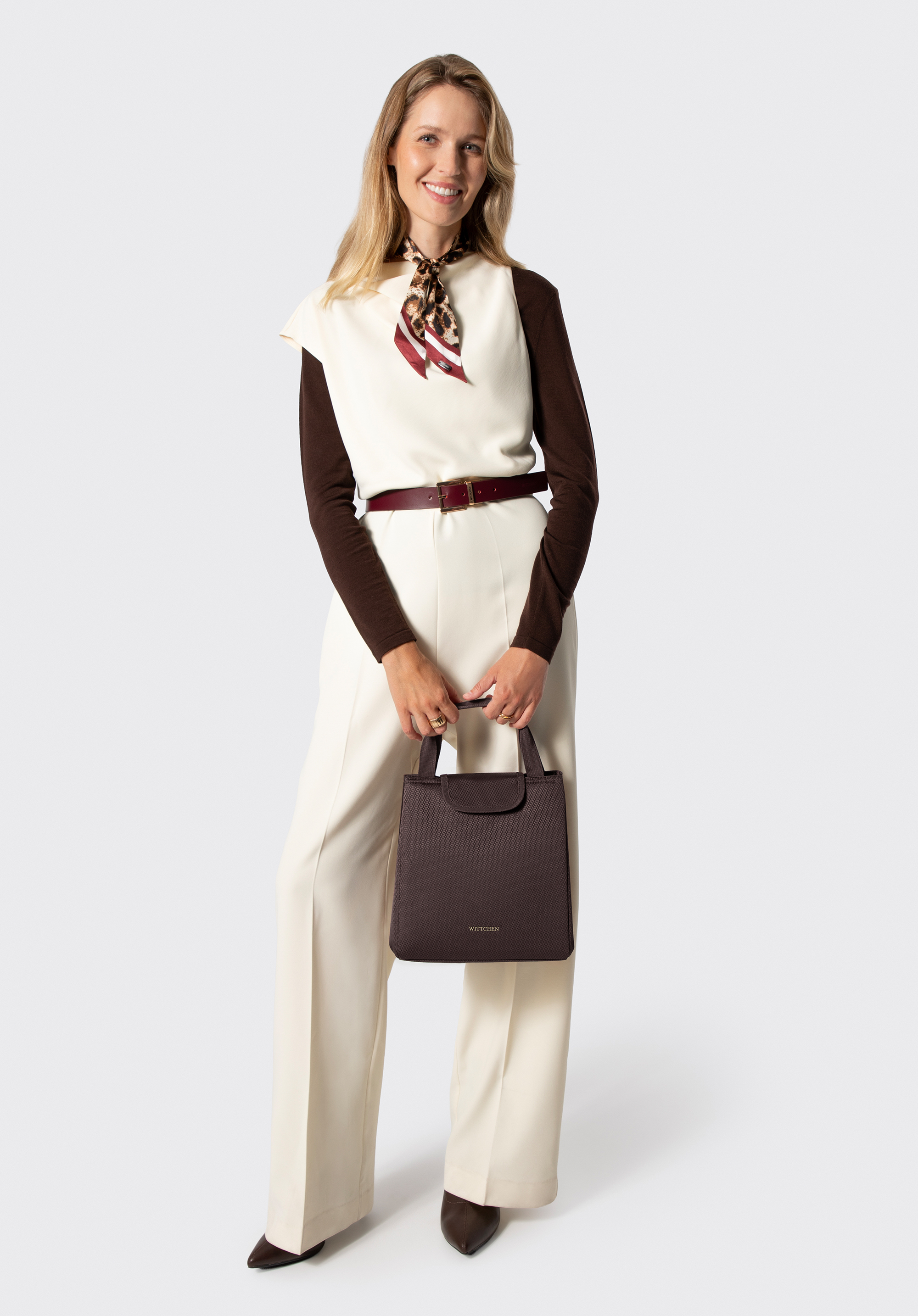 Trapeze-shaped lunch bag, brown, 56-3-022-4, Photo 1