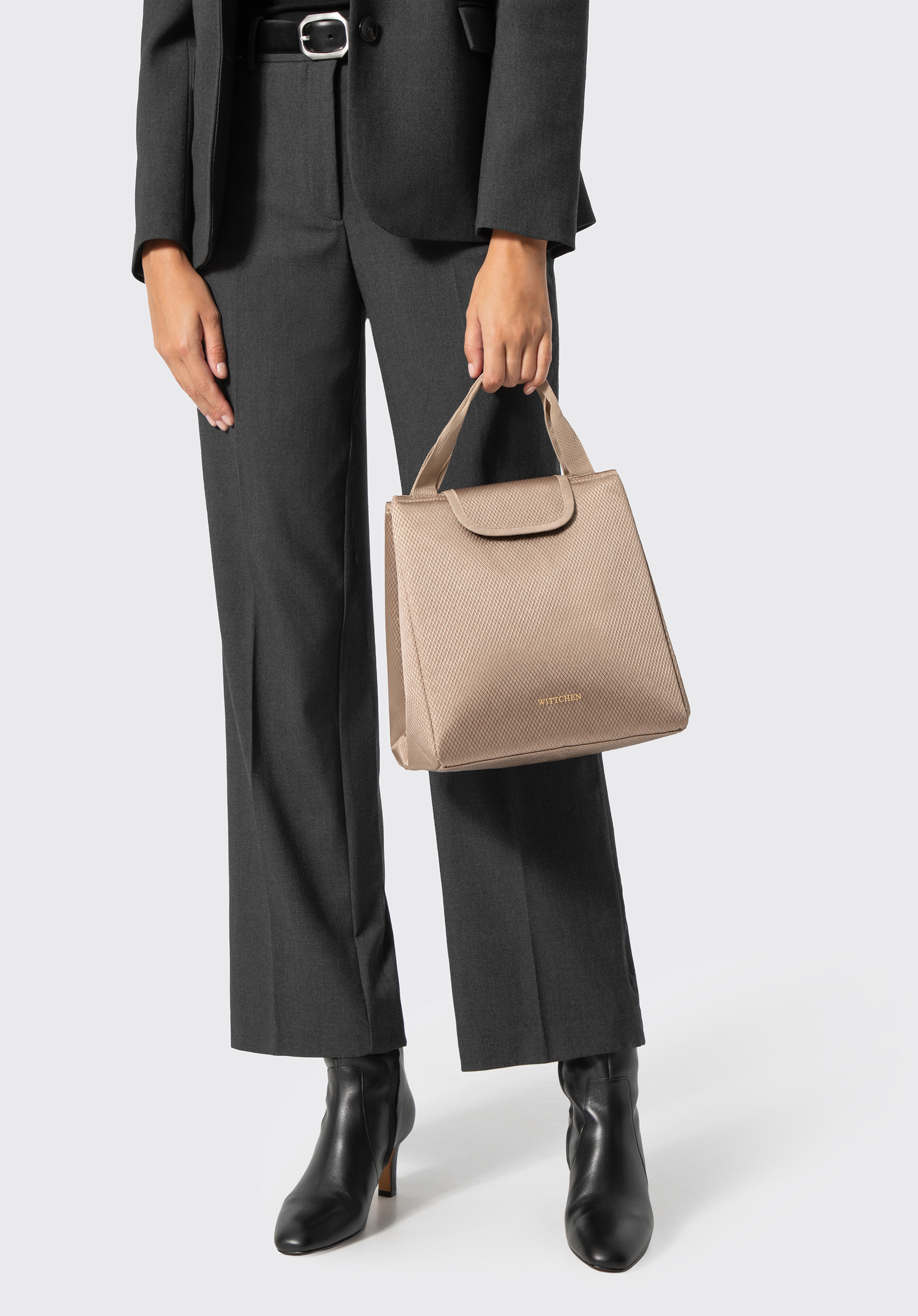 Trapeze-shaped lunch bag, beige, 56-3-022-9, Photo 1