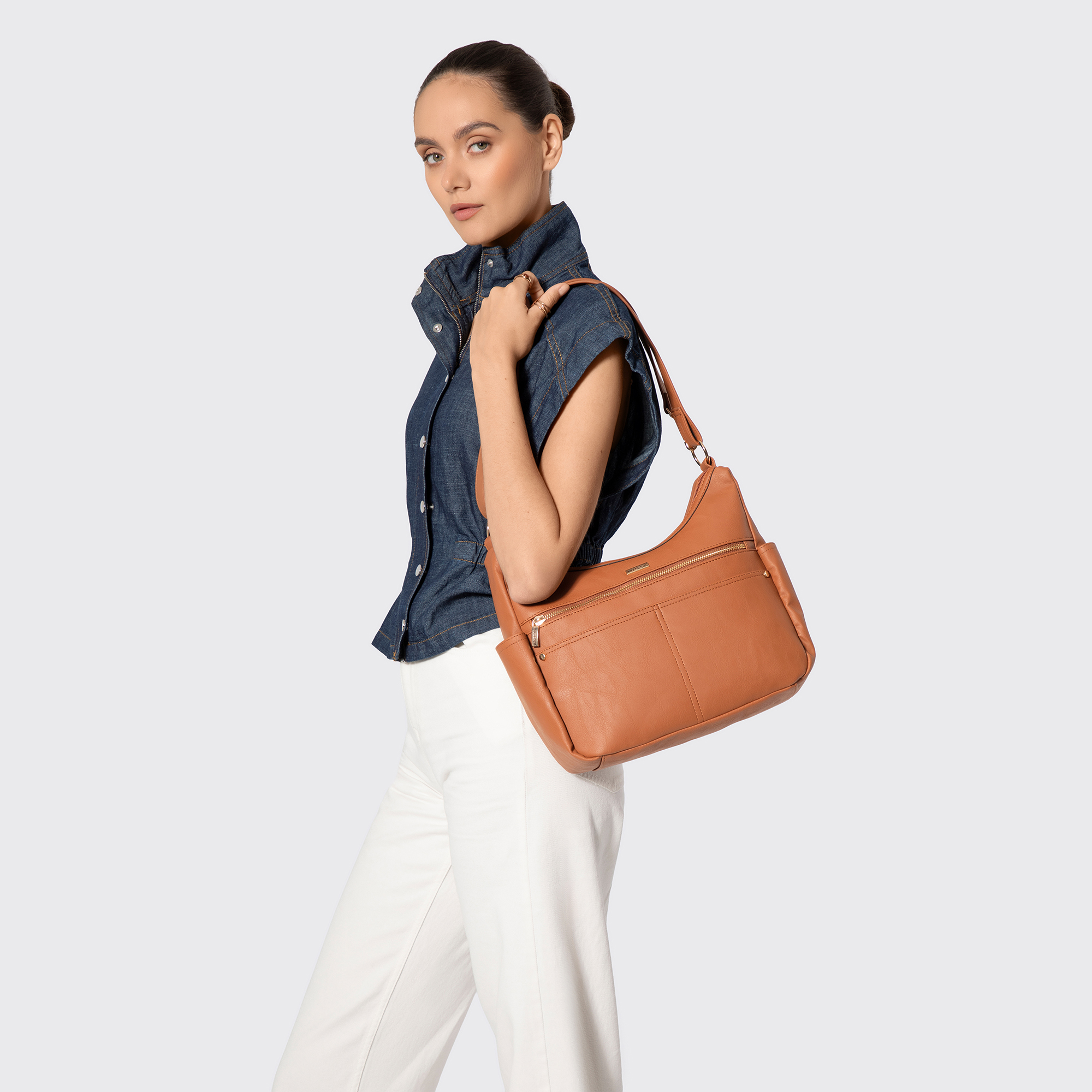 Svetlohnedá dámska crossbody kabelka Wittchen z polyesteru, Vyberte variant svetlohnedá