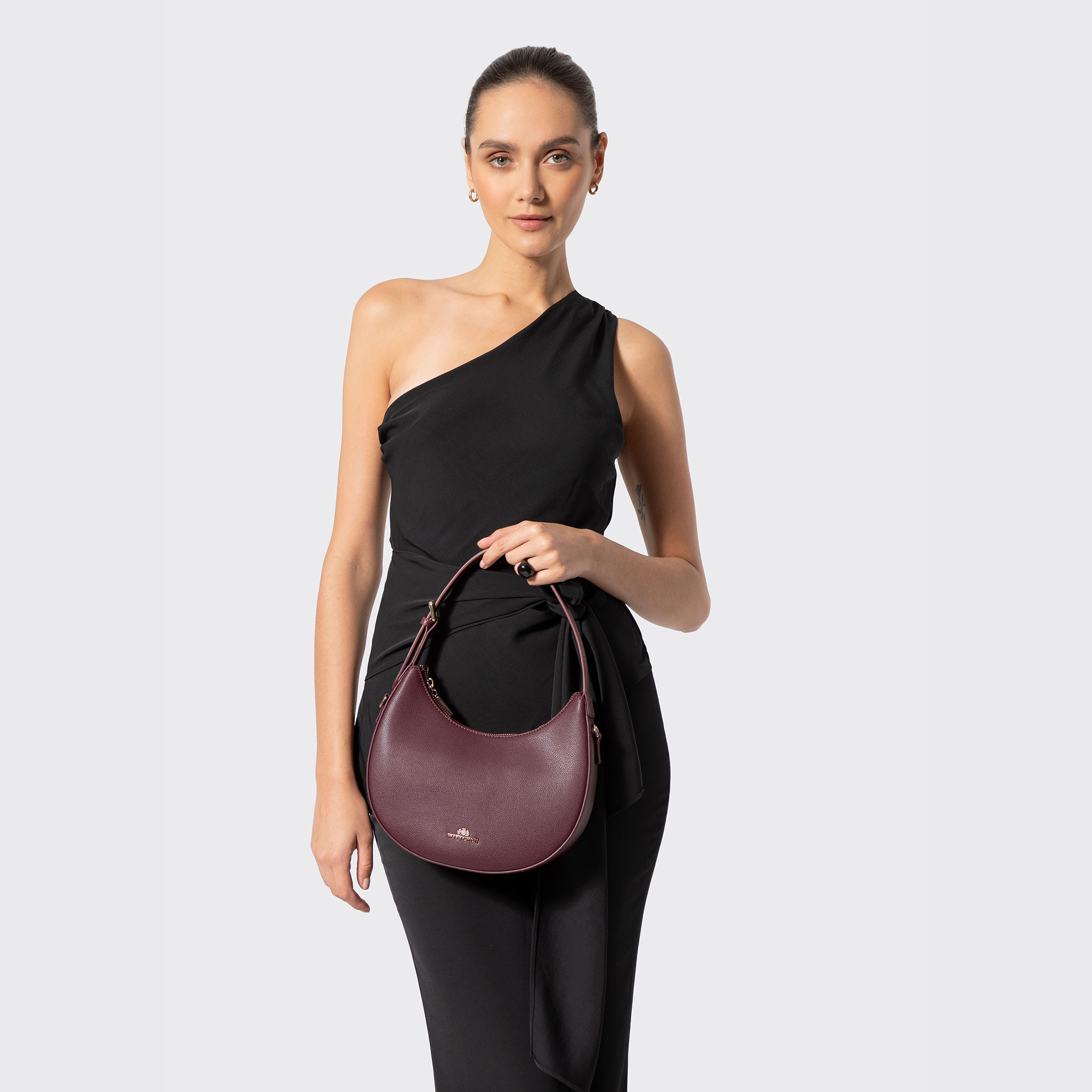 Bordová dámska crossbody kabelka Wittchen z prírodnej kože s moderným vzhľadom, Vyberte variant bordová