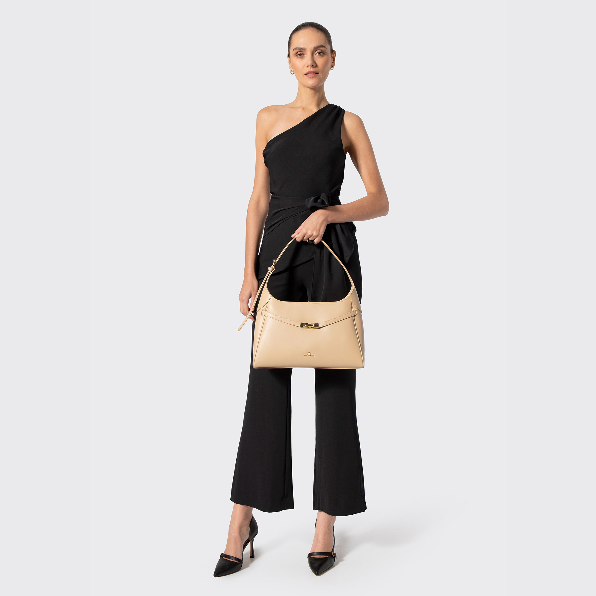 Béžová dámska crossbody kabelka Wittchen z prírodnej kože s nadčasovým vzhľadom, Vyberte variant béžová