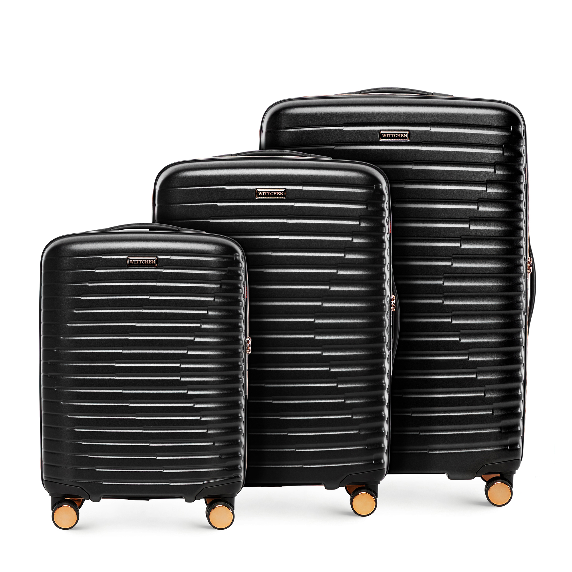 Súprava kufrov z čierneho a zlatého polykarbonátu s horizontálnym rebrovaním 56-3P-61S-10G